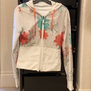 Lulu lemon reversible jacket with hoodie.